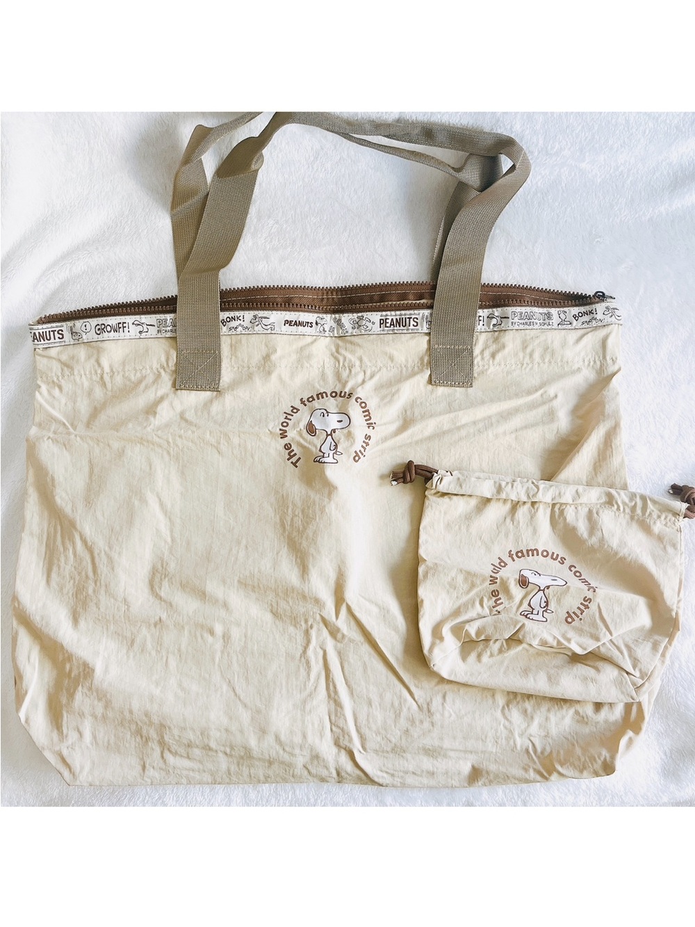 Brand New Peanuts Snoopy light weight XL travel Bag personal item in Beige